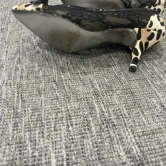 BEBE , leopard fur, lace, & patent studded bow on toes pumps!😊 - Picture 2 of 6